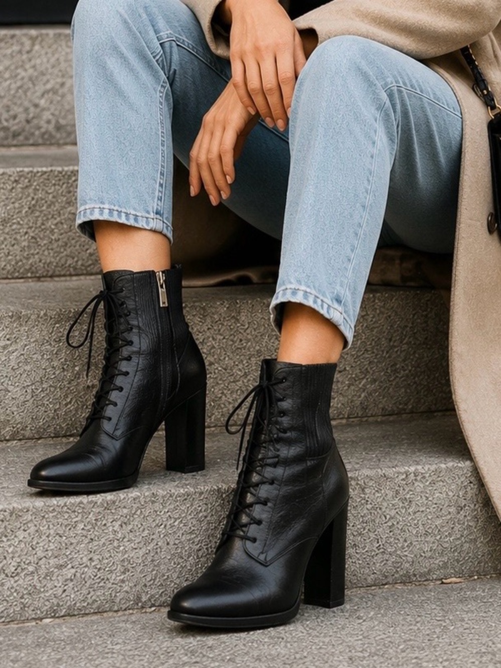 MICHAEL KORS Black Leather Lace-Up Block Heel Ankle Boots Size 7